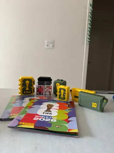 Kit Album Copa 2026 Completo para colar + Porta Figurinhas de Brinde + Legends