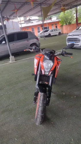 Moto kTM 200cc muito nova