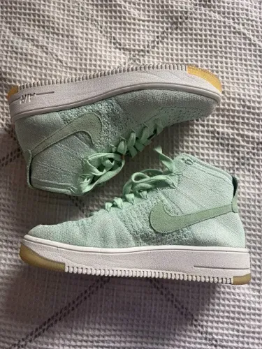 Tenis Air Force 1 Mid Flyknit tam 37/38