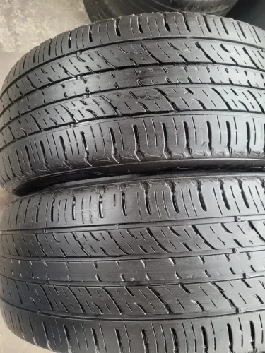 Par de pneus 225/55/18 KUMHO $300,00 (par).