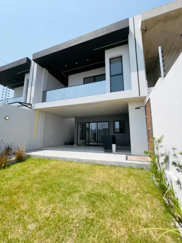 CASA DUPLEX - 4 SUÍTES - ÚLTIMA UNIDADE