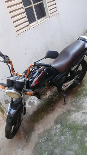 Vendo moto 