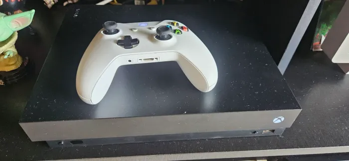 Xbox One X 1TB 4K - Microsoft - Usado