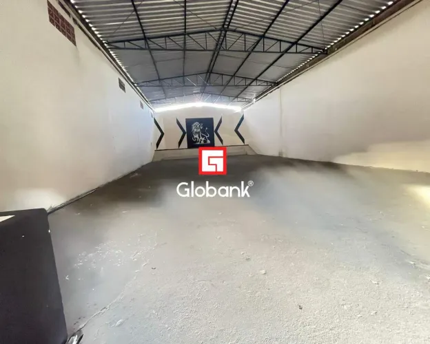 Galpão à venda em Montes Claros-MG, no Bairro Major Prates, com 300m² de área construída