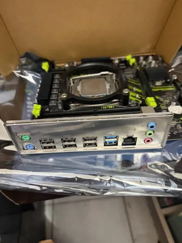 Kit XEON INTEL OCTACORE 8/16 ZERADO NA CAIXA