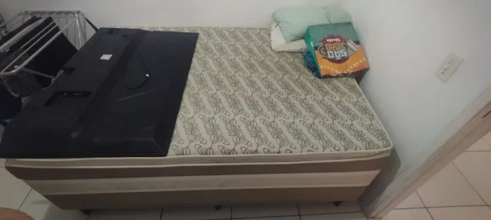 Cama de casal Box