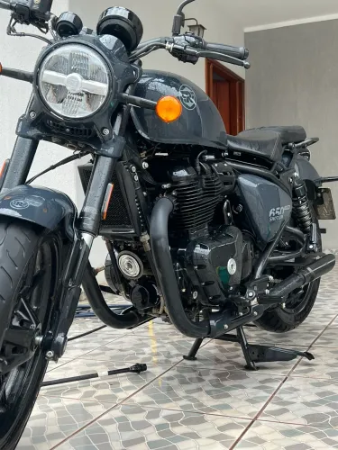 Royal Enfield Shotgun 650 Base 2026 - Cinza (Sheet Metal Gray)