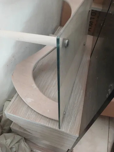 Rack de sala com o centro de sofá de vidro