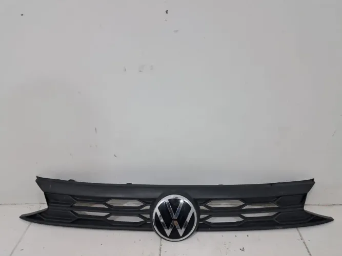 Grade volkswagen Polo track 2023 A 2025 original 