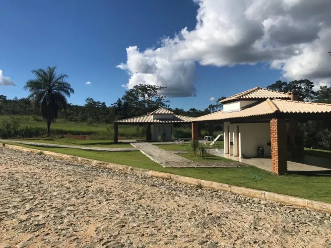 Lote 1000 m² em Jequitiba