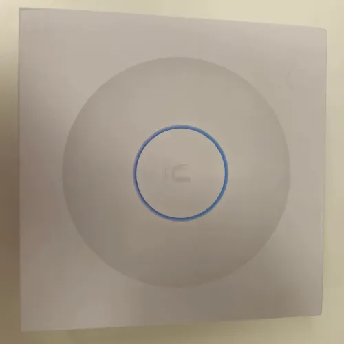 ACCESS POINT - UNIFI 6 PROFESSIONAL U6-PRO - SEMINOVO - NA CAIXA - COM FONTE POe