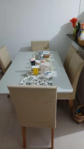 Mesa de jantar seminova
