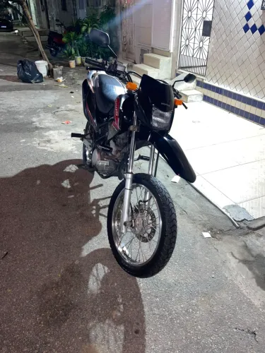 Bros 150 ESD em perfeito estado