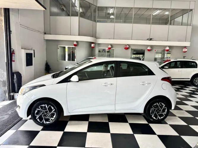 Hyundai HB20 Unique 1.0 Flex 12V Mec. 2019