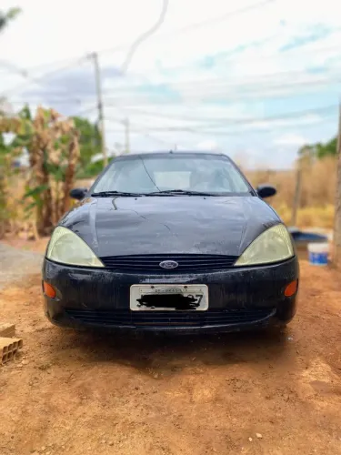 Ford Focus 1.8 16V 5P 2003