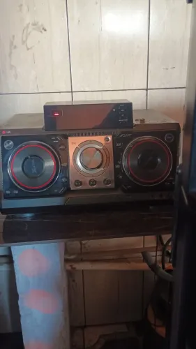 LG XBOOM CM *W RMS - Som Potente + Bluetooth + Caixas