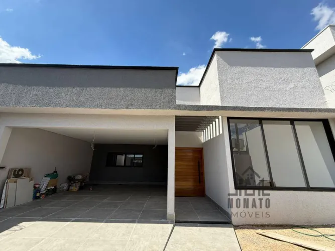 Casa à Venda no Condomínio Fonte das Esmeraldas, Goiânia 4 Quartos