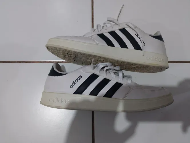 Tênis Adidas Original Número 41