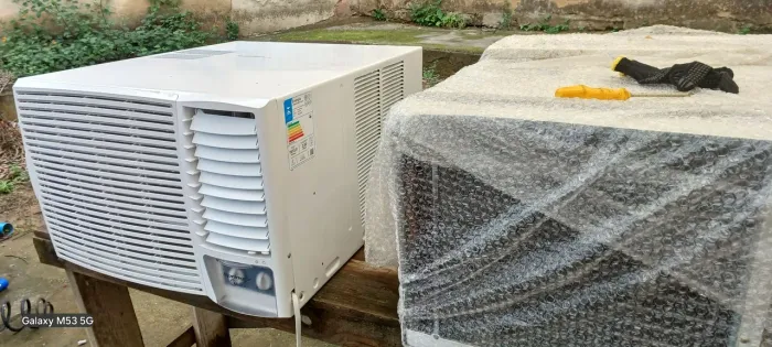 SPRINGER 20000BTUS/220V. NOVÍSSIMO. 3 MESES DE USOS. OLX OU ATÉ 18X. GARANTIA E ENTREGO.
