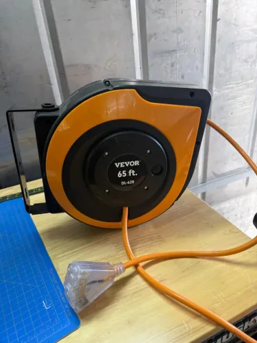 Carretel Retrátil VEVOR 20m (65ft) Cabo Elétrico Automático para Parede