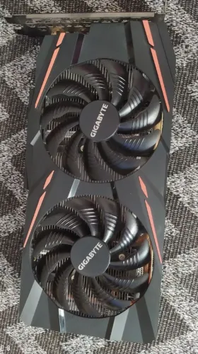 Placa de Vídeo RX 580 8gb gigabyte
