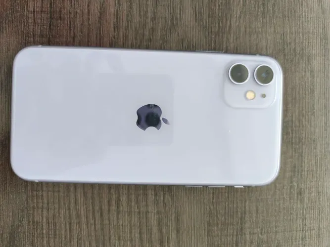 ?iPhone 11 Lilás - 128GB