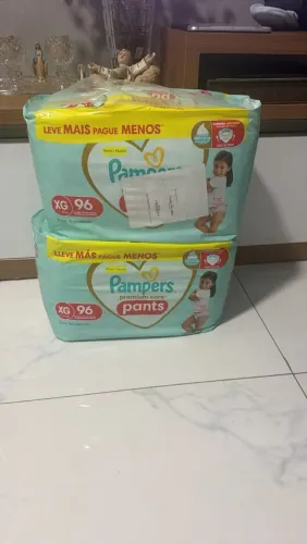2 pacote de fraldas de bebé
