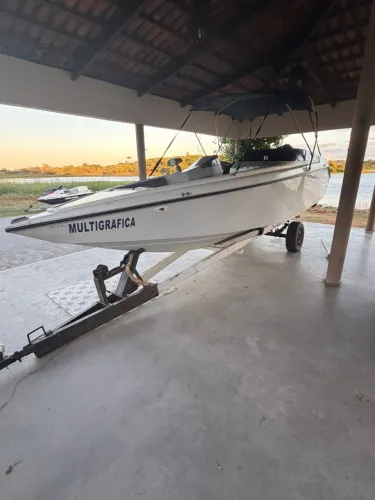Lancha Dart 200 + Mercury 115HP 4 Tempos EFI + Som Completo