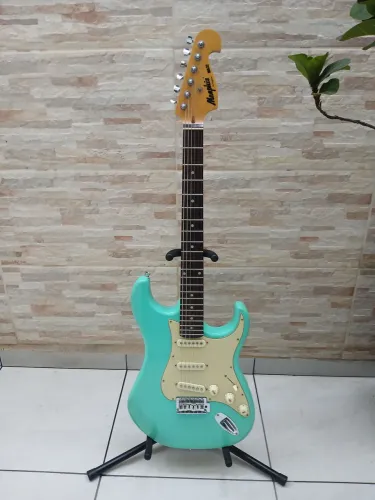 Guitarra Stratocaster Memphis by Tagima MG32