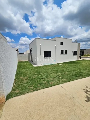 CONDOMÍNIO FENHOUSE - Casa em Condomínio com Terreno de 232m² e Espaço para Ampliação