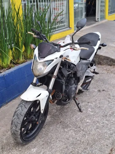 Sucata para retirada de peças CB 500f ano 13-15