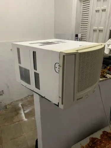 AR CONDICIONADO JANELA 7500BTU CÔNSUL 127v