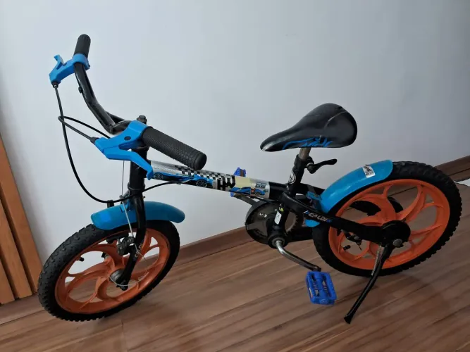 Bicicleta infantil caloi hot weels aro 16