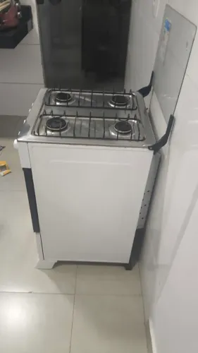 Vende-se fogão 4 bocas