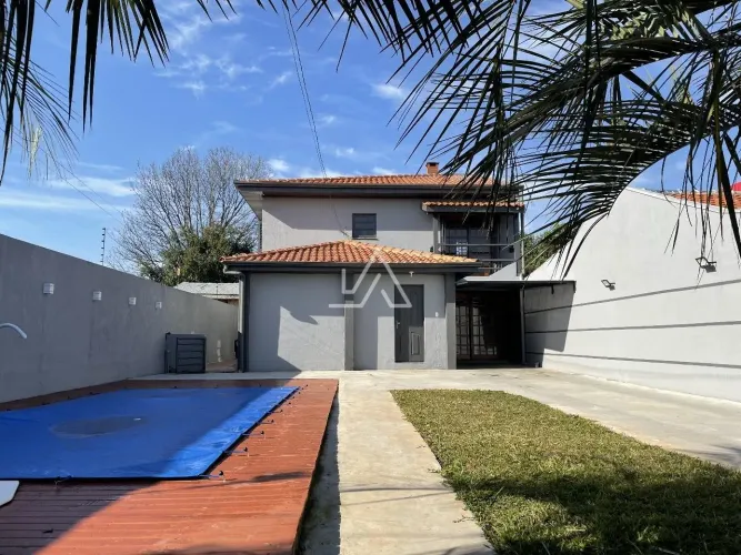 CASA A VENDA - 186,00 M² - 3 DORM. - PISCINA -RUA FELIZ