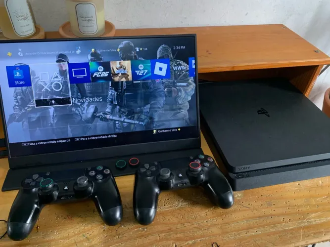 VENDO PS4 + MONITOR PORTÁTIL + 2 CONTROLES + SPIDER-MAN