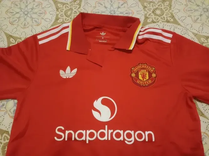 Camisa Manchester United - média