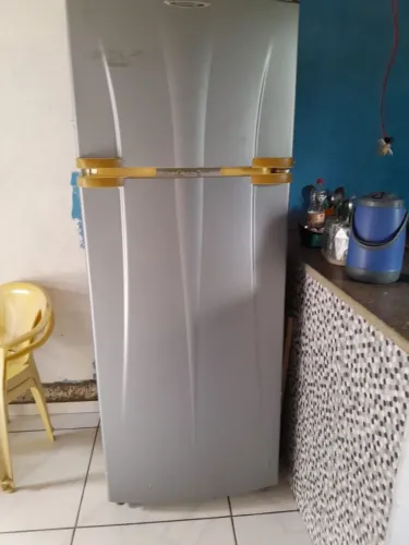 GELADEIRA
