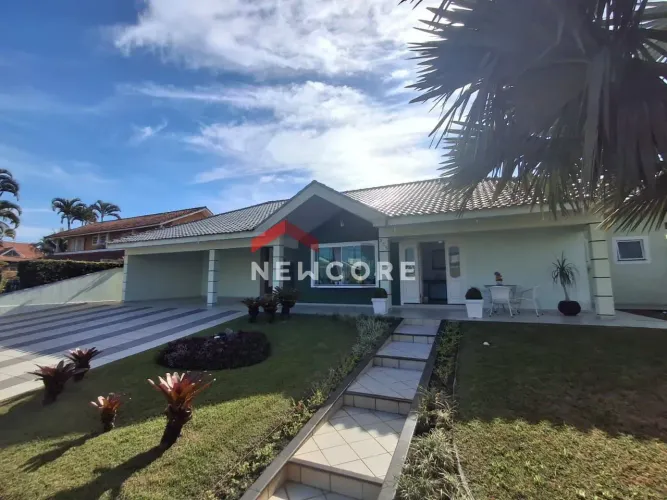 Casa de condomínio em Rua das Sibipirunas - Bougainville Residencial II - Peruíbe/SP