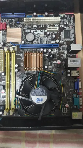 Placa mãe Asus  P5KPL-AM SE DDR2 socket 775