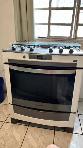 Fogão Brastemp 5 bocas com display digital 