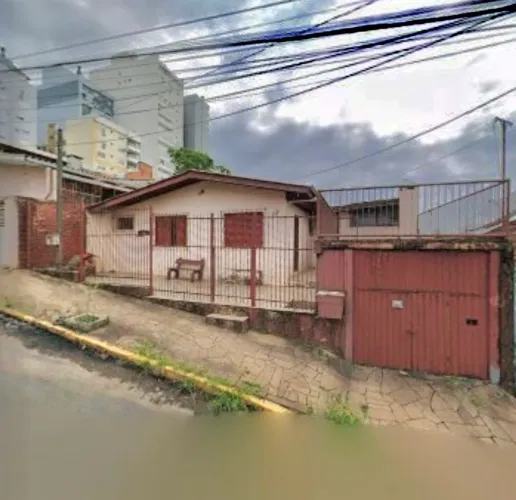Casa no centro de Passo Fundo