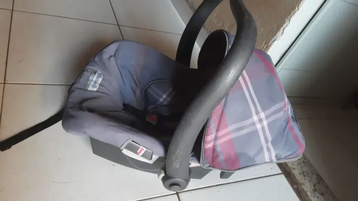 Vendo bebê conforto