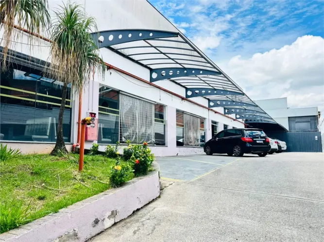Salão Comercial para Locação na Avenida Itavuvu em Sorocaba SP