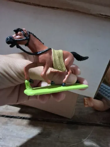 BRINQUEDO - MINIATURA CAVALO GULLIVER - 7X10CM - EM ÓTIMO ESTADO