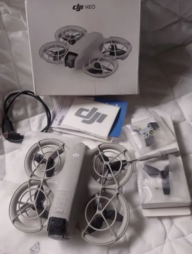 Drone semi novo dji neo 