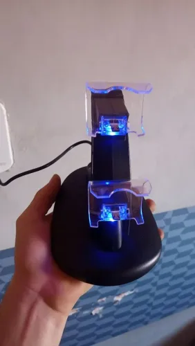 Controle do PS4 e suporte de carregador