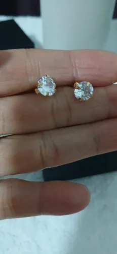 Brinco Solitário de Ouro 18k com pedras Zircônia