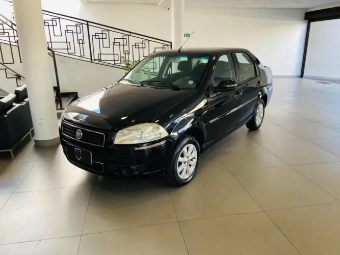 Fiat Siena Attractive 1.0 Fire Flex 8V 4P 2011