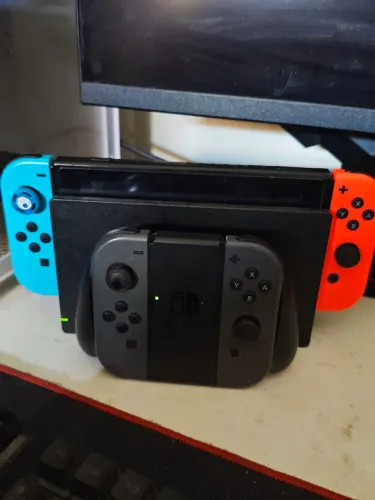 Nintendo switch v2 desbloqueado troco por new 3ds